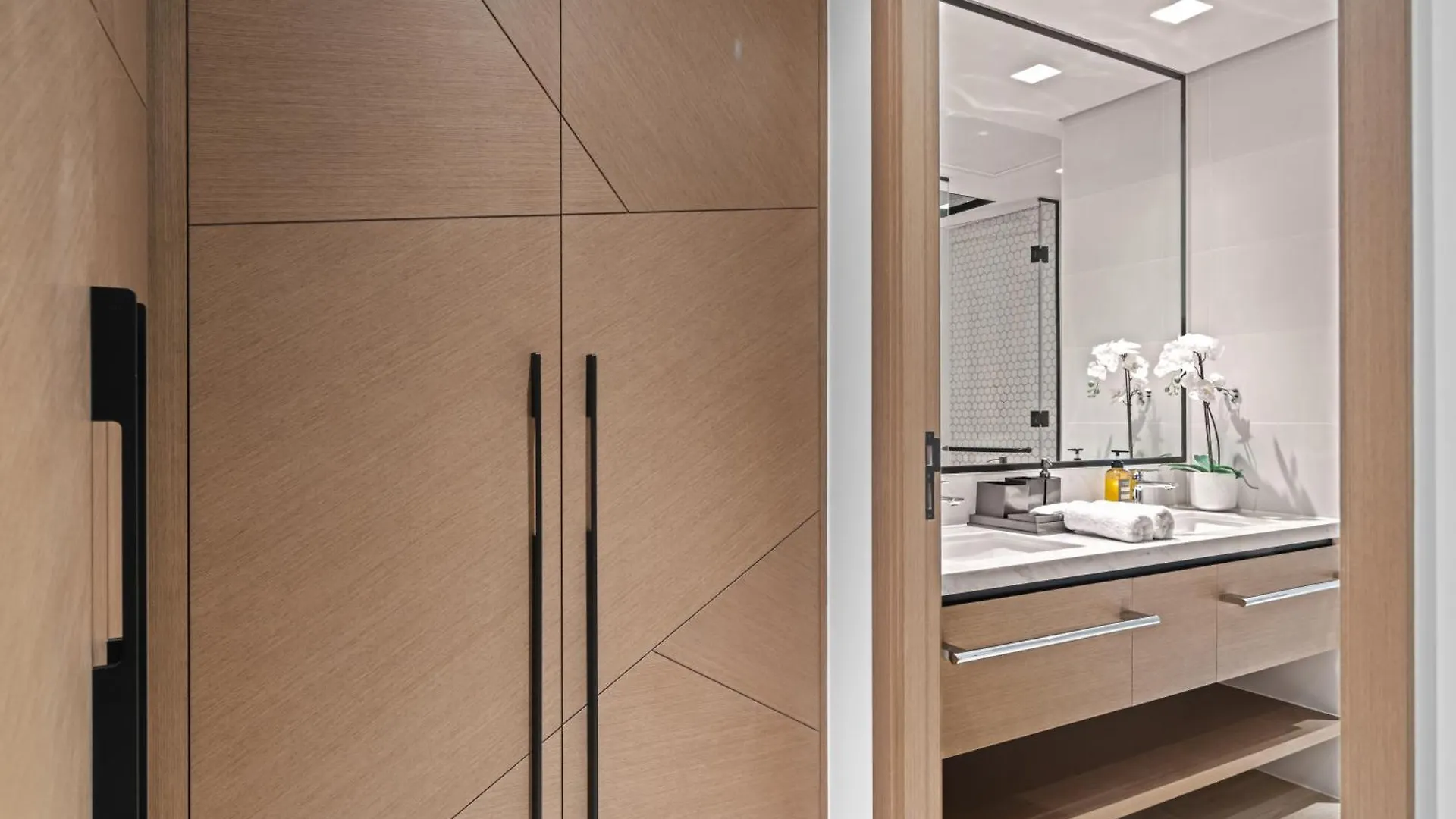 Apartment Creek Escape - Palace Residences - Creek Harbour Dubai